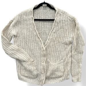 Tilly’s Full Tilt Oatmeal Medium Chunky knit Cardigan Button front dual pockets